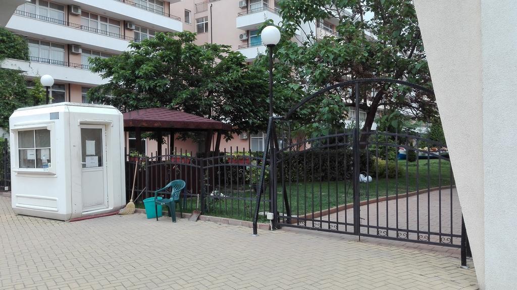 Sun City Apartments Pantai Sunny Luaran gambar